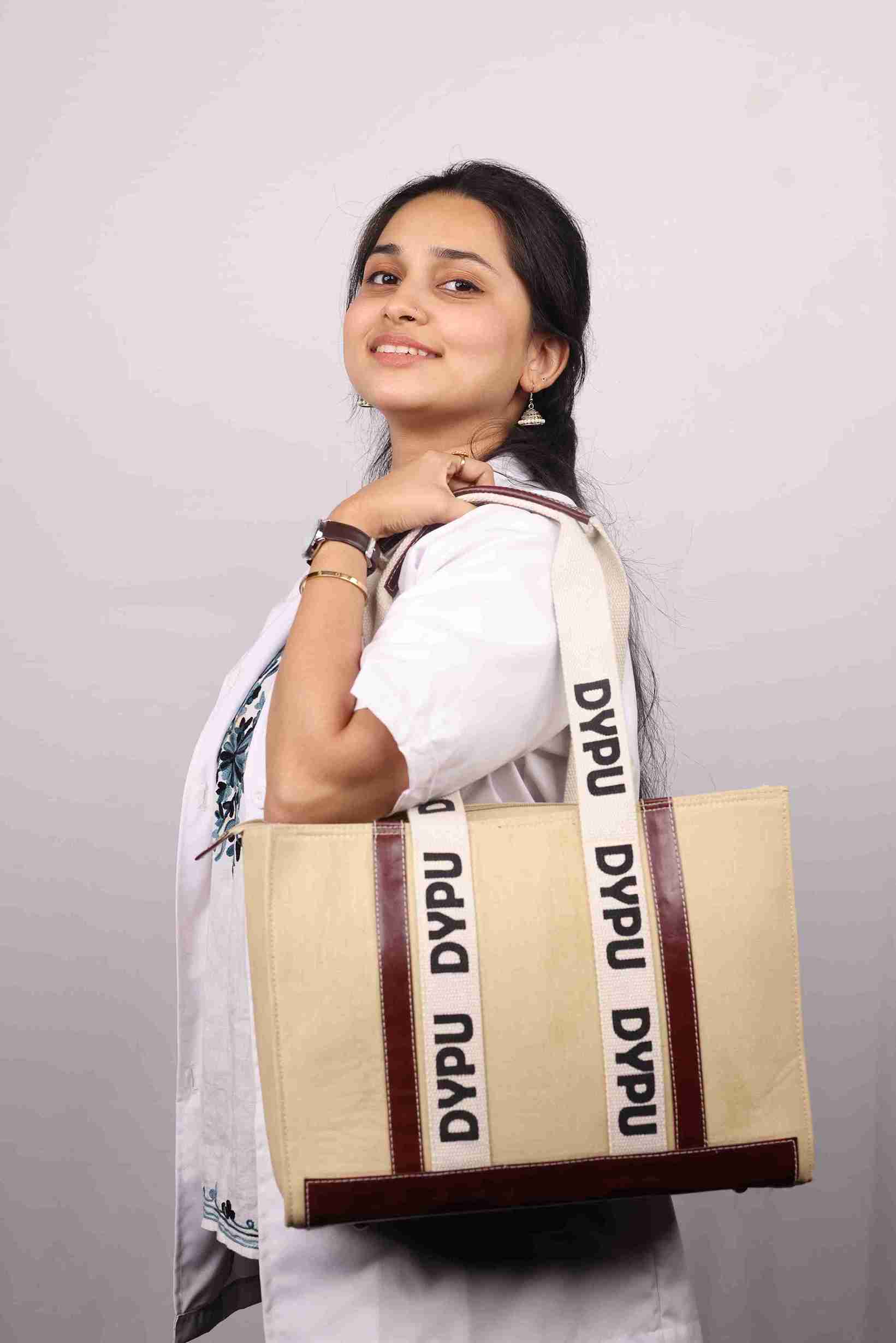 White Medical Lab Coat - Image 7