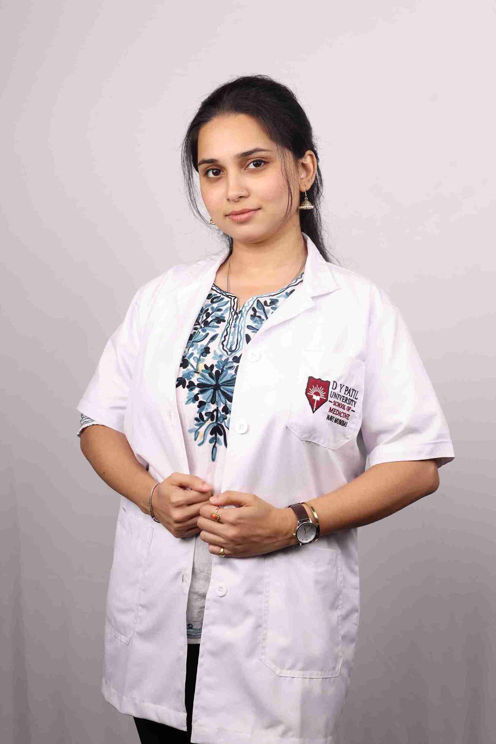 White Medical Lab Coat - Image 6